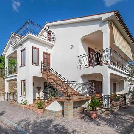 Apartment 1 Bedroom Amazing In Secovlje